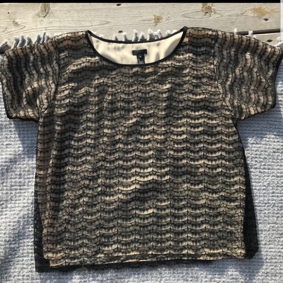 Lace Overlay Tee - Picture 3 of 4